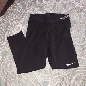 Nike pro capris